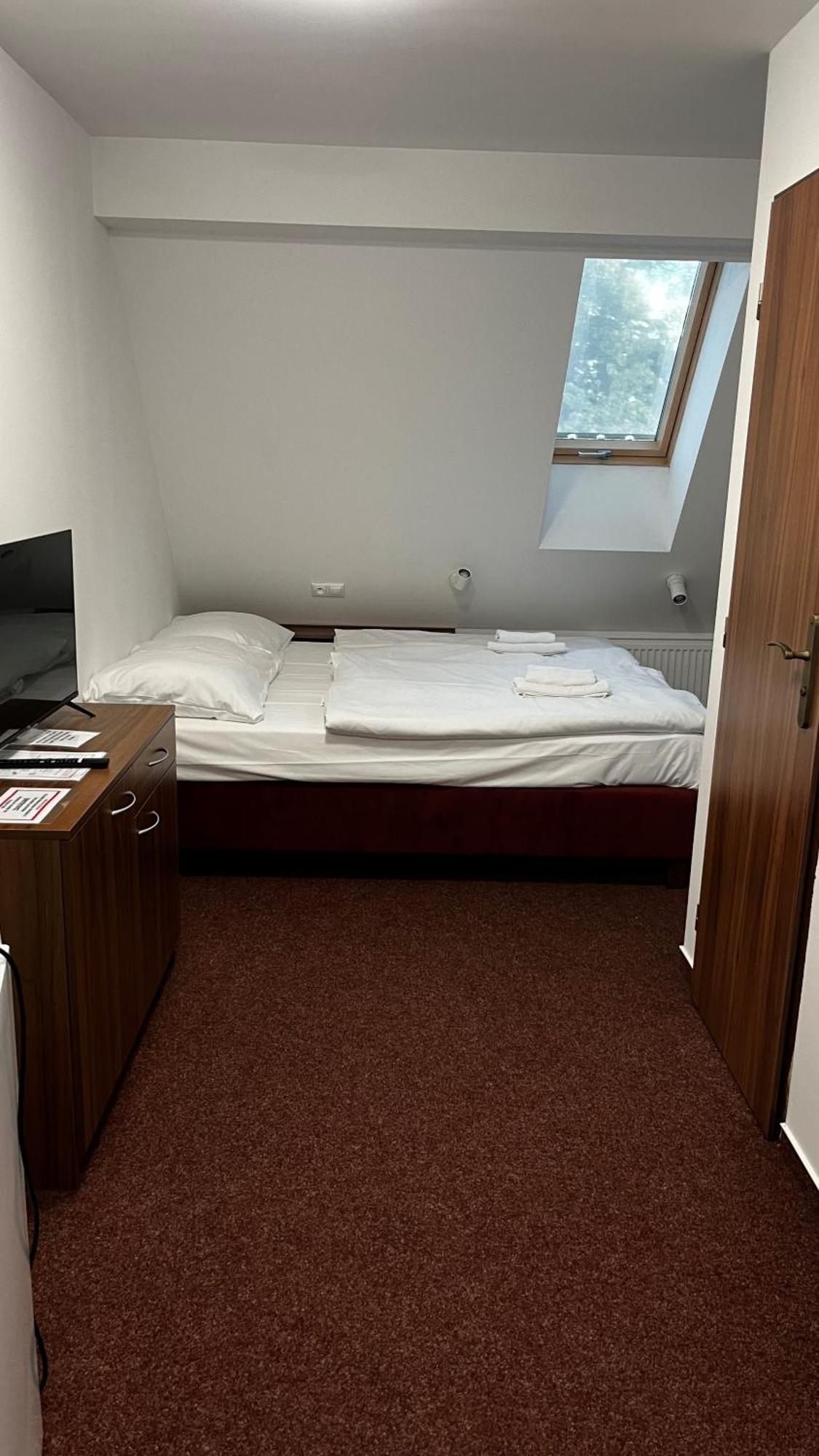 Sessler *** Guest house
